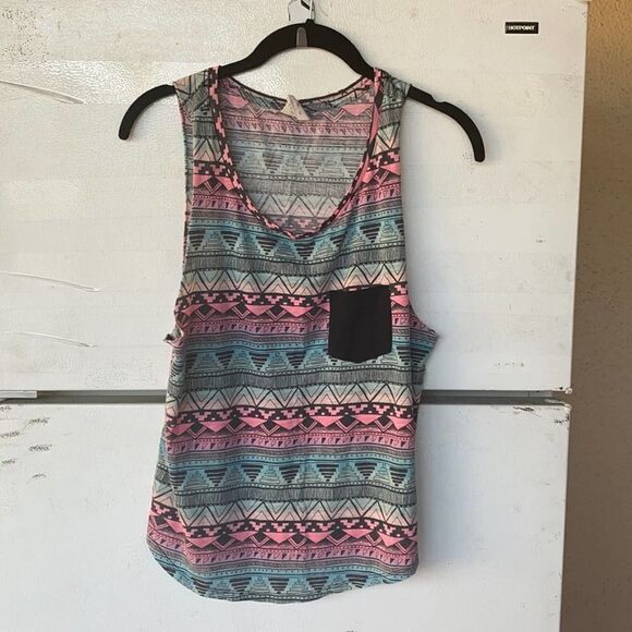 PINK Victoria's Secret Aztec Tribal Pink Blue/Pink Ombre Pocket Tank XS - Picture 2 of 9